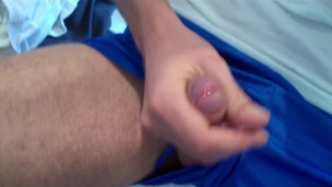 Preview Solo Hot Quick Cumshot In The Locker Room