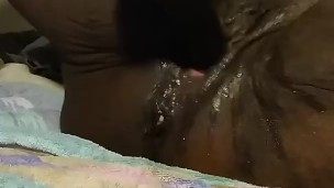Juicy Pussy Milf Creams on a Dick