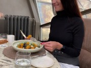 Публичная маструбация с Ловенс Луш в такси и в ресторане 10/16