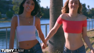 TUSHYRAW Friends Who Gape Together Stay Together