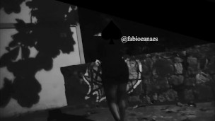Passeio da hotwife no meio da rua