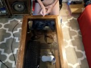 bigtallman blow big load on glass table!