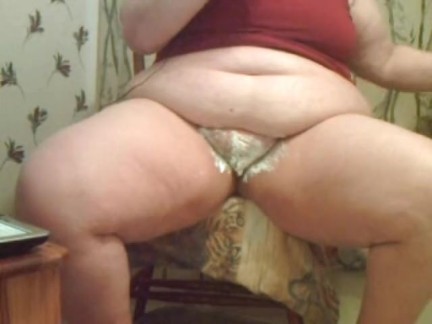 BBW Granny Shaving Her Hairy Pussy Close Up Shots - Not HD
