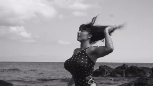 Muscle girl humiliates the voyeurs