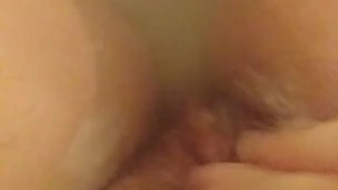18 yr old Teen girl masturbates in bubble bath clean pussy