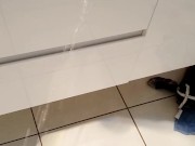 Sexy amateur sink pee and play with pussy 