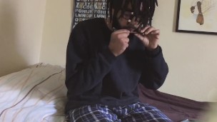 Rolling a blunt cause depression is fucking me