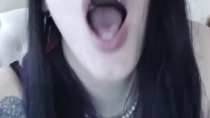 Goddess make you jack off to her mouth