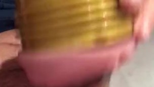 Uff, que apretado! Se la meto duro a mi coño Fleshlight Stamina