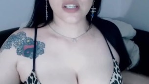 Close POV cuming on cam