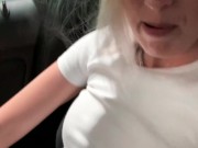 OMG so riskant! Enge Pussy im öffentlichen Parkhaus zum Orgasmus gefingert