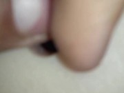 virgen masturbándose por primera vez con una vagina