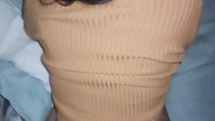 Latina cogiendo en cuatro con sus tangas puestas