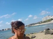 Красивая история милфы на море (позирование и немного минета) - Screenshot 2 of 16 - Swimsuit