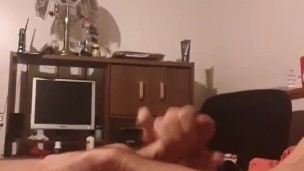 Cumming on camera with low moans 