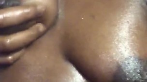 Wet pussy sound and squirt 