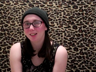 Nerdy Girlfriend Wants You To Cum In Her Mouth (JOE/JOI)