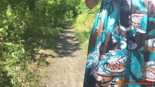 Milf Wanted to Pee for a Walk