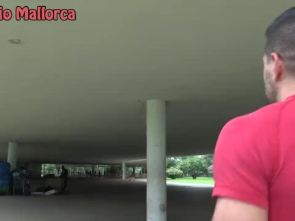 ME PILLO UNA MODELO FITNESS BRASILEÑA EN EL PARQUE Y LE DOY POR EL CULO