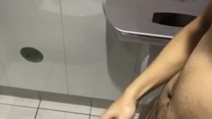 Quick JO & Cum in a public toilet