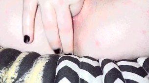 Using My Hairbrush in My pussy (Brush bate)