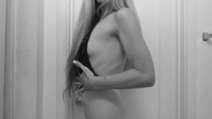 Babe dancing hot tease