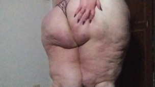 SSBBW Spanking, Spreading and Twerking