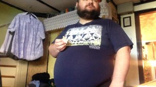 pizza eating clip