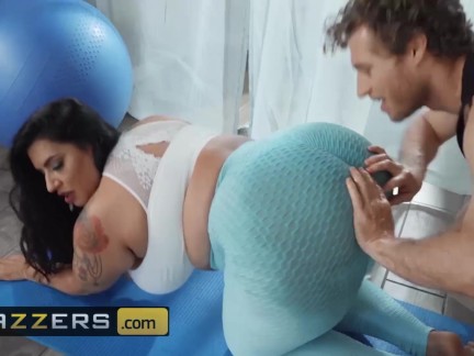 Brazzers - BBW dummy thicc Sofia Rose gets fit cock