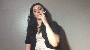 Smoking Jewels, Smoking Glamour