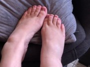 Pretty white girl feet 11/16