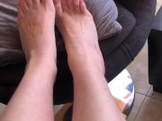 Pretty white girl feet 9/16