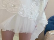 ласкает свою и трахается в жопу у окна 4/16