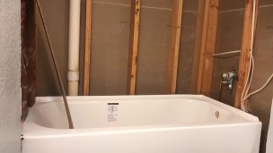 Bathtub 