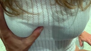 Großartiger Blowjob und Arschfick im Badezimmer kurz vor der Party