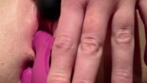 Two toy squirt 