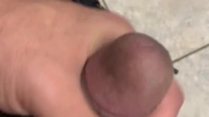 Quick break at work to rub one.