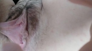 Playing with my loooong pussy lips | HD | very close!