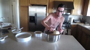 Chaturbate Baking Show Making a Cake