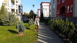 Upskirt NO PANTIES at Shoping MALL