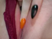 Playing with the Kitty  - Screenshot 14 of 16 - Solo Female Orgasm
