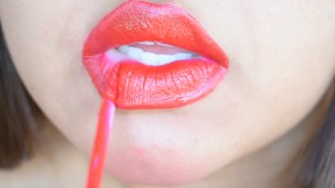 Big Red Pouty Lips: Lip Pucker and Kissing Noises