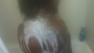  bbw shaking soapy ass