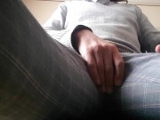 Sous mon bureau au travail
