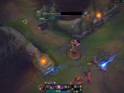 Jogando League Of Legends enquanto é fodida pelo namorado 4/16