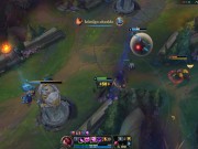 Jogando League Of Legends enquanto é fodida pelo namorado 5/16