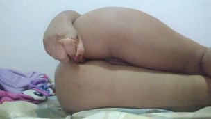 Trying this anal toy for the first time