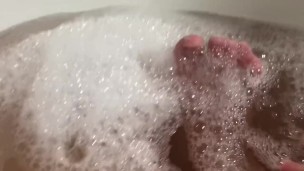 Sarah Feet POV having a Bubble Bath