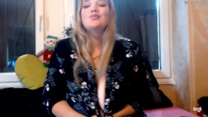 Kaya fait pouet-pouet