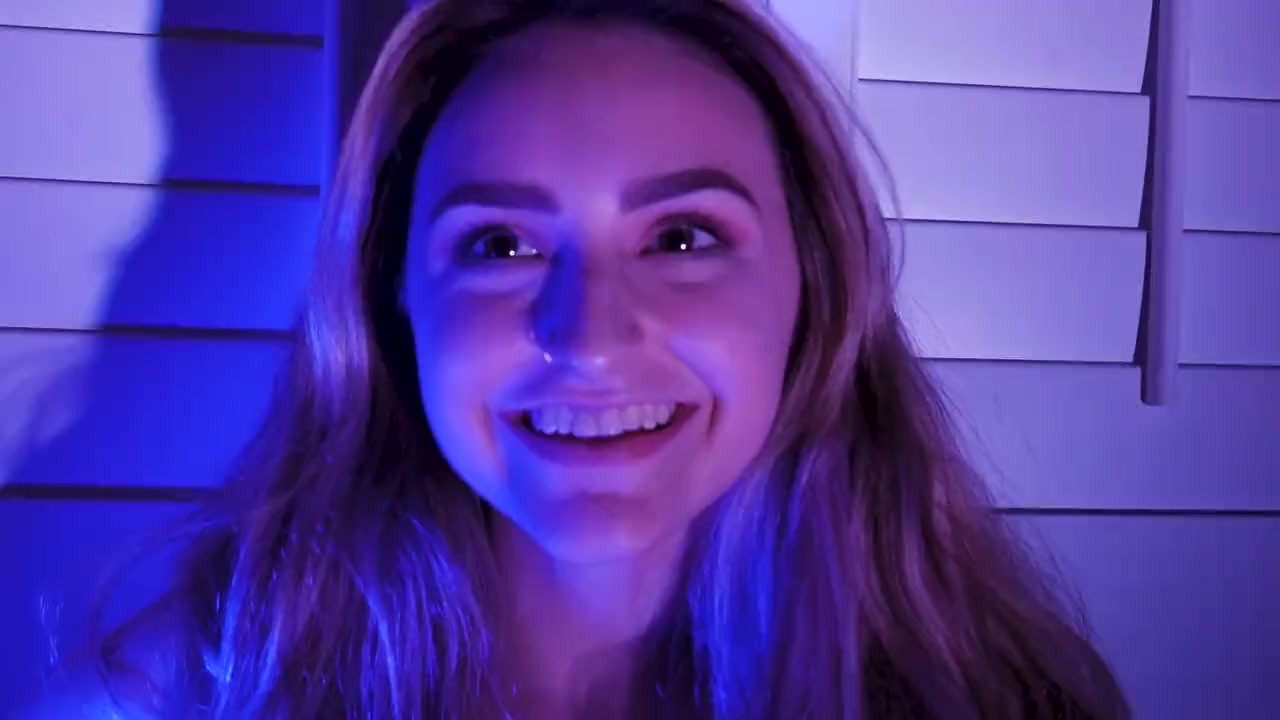 Teen Girl Masturbates to Best Friend - RedTube